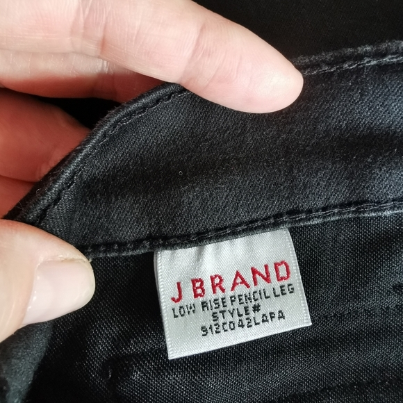 J Brand Alana Black Zipper Pocket Jeans - Picture 4 of 16